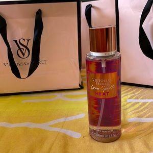 Victoria Secret Limited Edition Heat Fragrance Mist Love Spell HEAT “new”